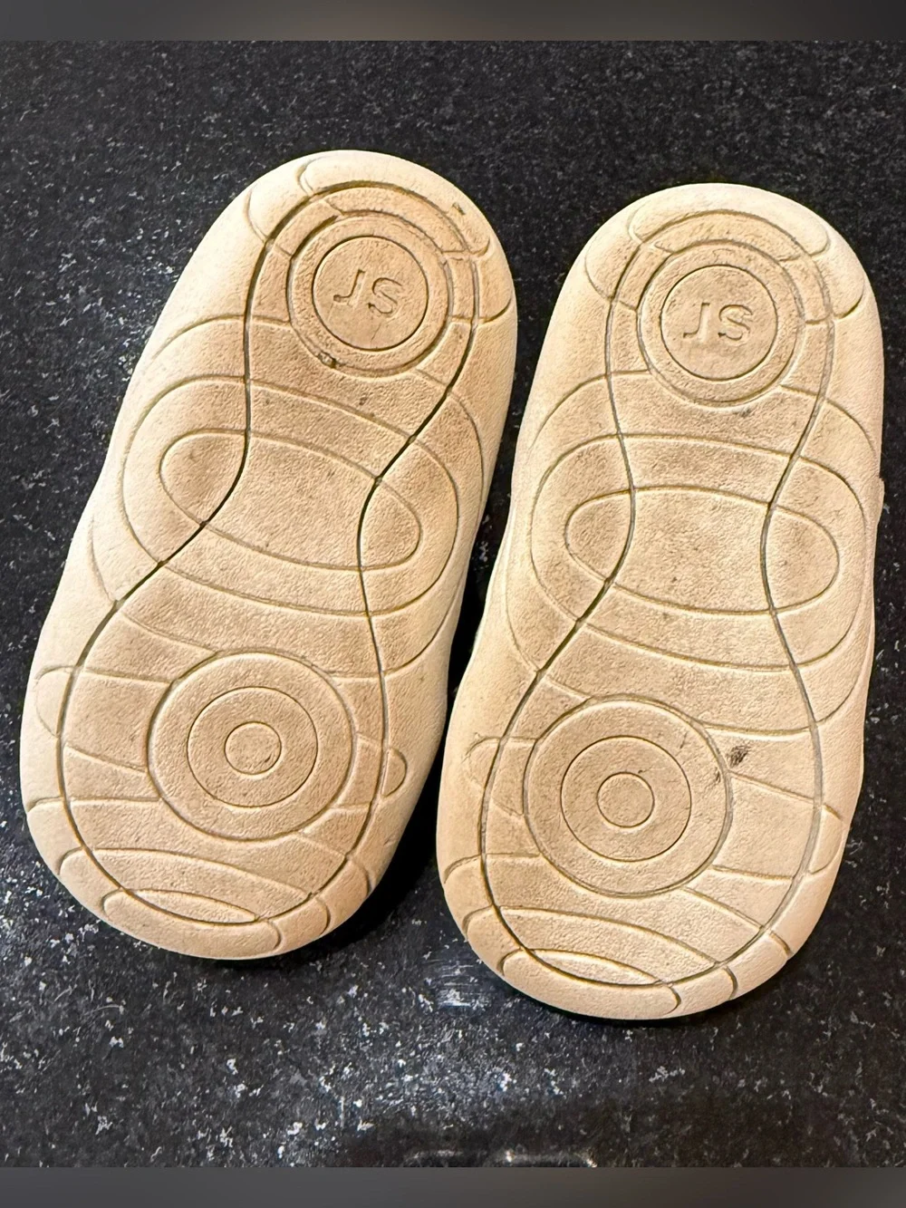 Stride Rite Taye 2.0, size 4
